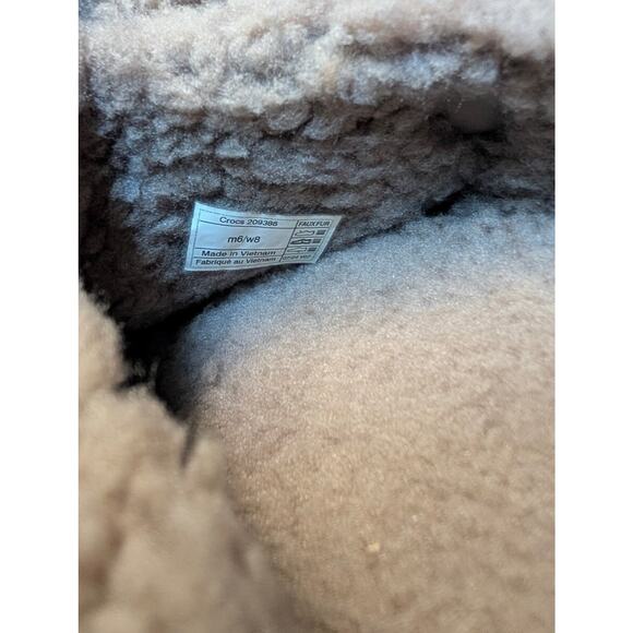 Crocs Classic Cozzzy Slipper (Mushroom) - Size M6/w8 (209386) - Picture 4 of 5